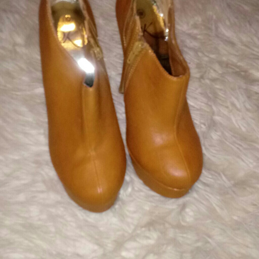 Shoes - Picture 2 of 2